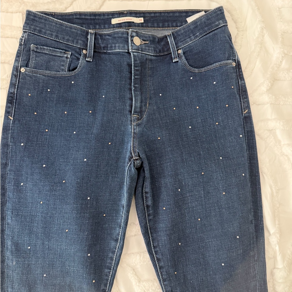Women's Levi’s Jeans with Embellishments - Picture 3 of 9